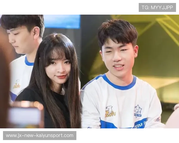 KPL回合边路定点压刀掌控整线的实战解码